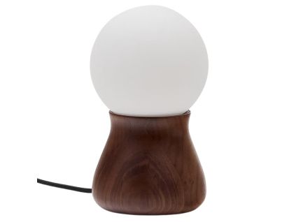 Ořechová stolní lampa Kave Home Okeni