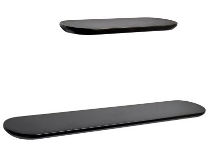Set dvou černých lakovaných polic Kave Home Arely 35/55 cm