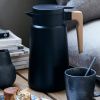 Černá nerezová termokonvice Cole 1,8 l -fv-interier-25