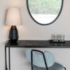 Bílá stolní lampa AYSA s černou podstavou -fv-interier-25