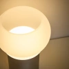 Stříbrná kovová stolní lampa Kave Home Leruna 27 cm -fv-interier-25
